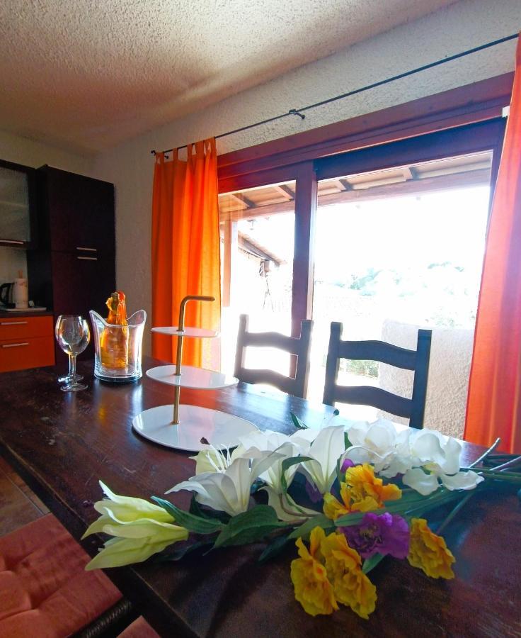 Central House Porto Rotondo Bagian luar foto