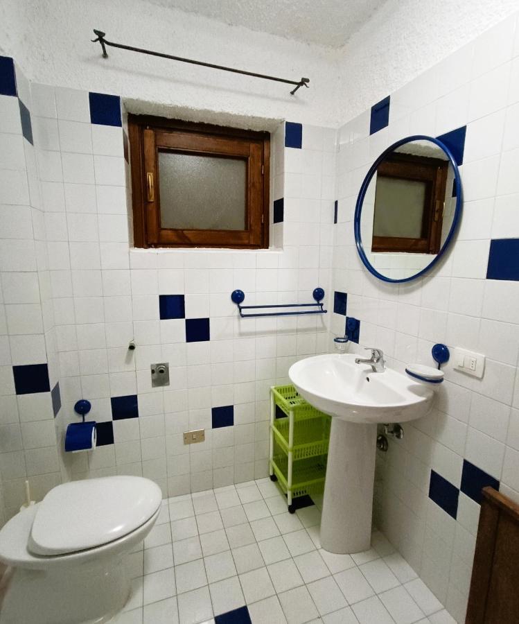 Central House Porto Rotondo Bagian luar foto