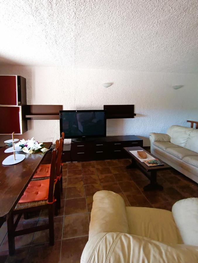 Central House Porto Rotondo Bagian luar foto